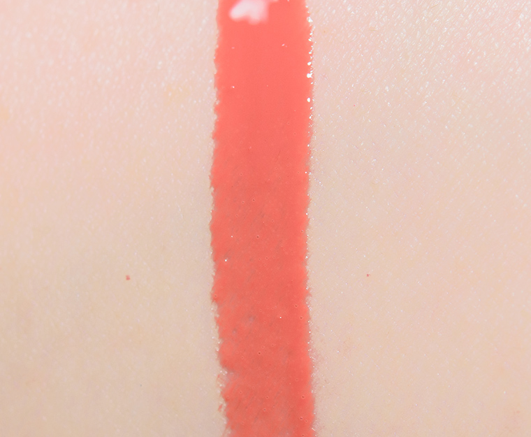 <p class="text-center">MAC Eerie El Lipglass</p>