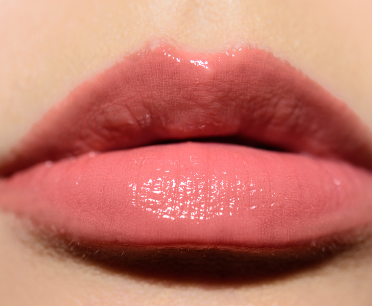 <p class="text-center">MAC Eerie El Lipglass</p>