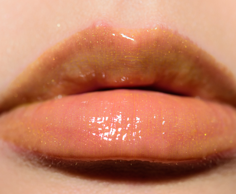 <p class="text-center">MAC Marvelous Max Lipglass</p>