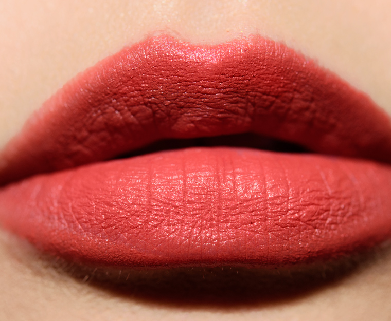 <p class="text-center">MAC Sweet Cinnamon Powder Kiss Velvet Blur Slim Stick</p>