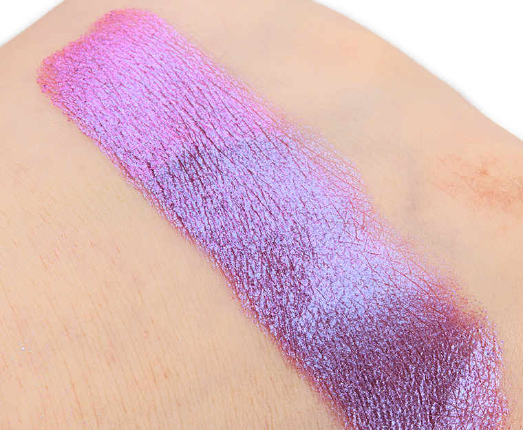 Clionadh Coat of Arms Hybrid Multichrome Eyeshadow