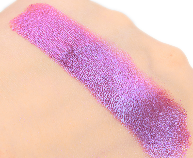 Clionadh Coat of Arms Hybrid Multichrome Eyeshadow
