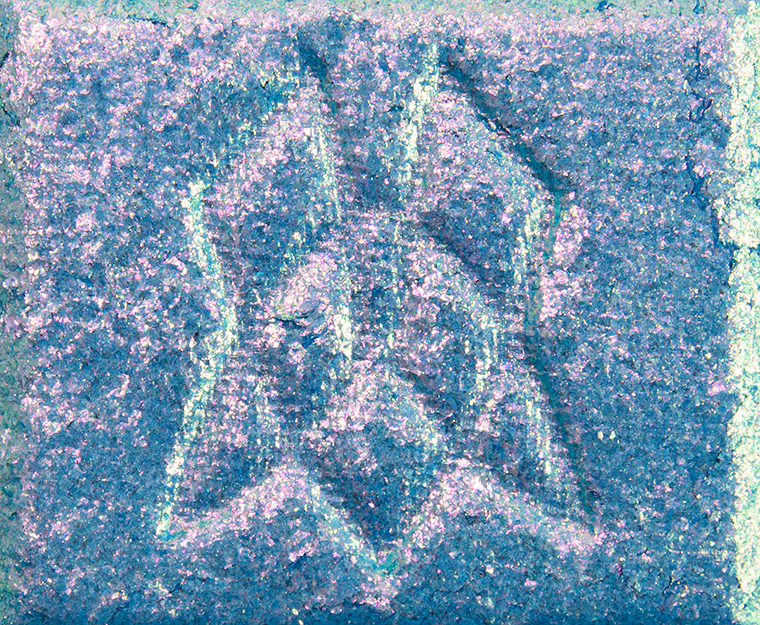 Clionadh Diadem Glitter Vibrant Multichrome Eyeshadow