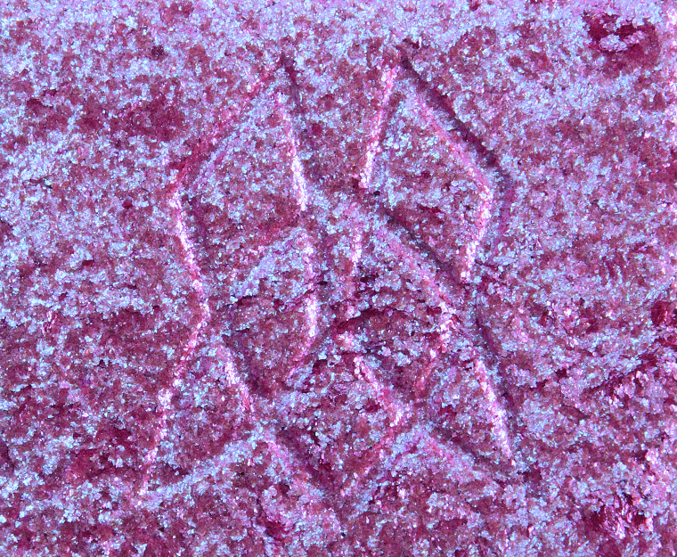 Clionadh Glazier's Mark (2022) Glitter Multichrome Eyeshadow