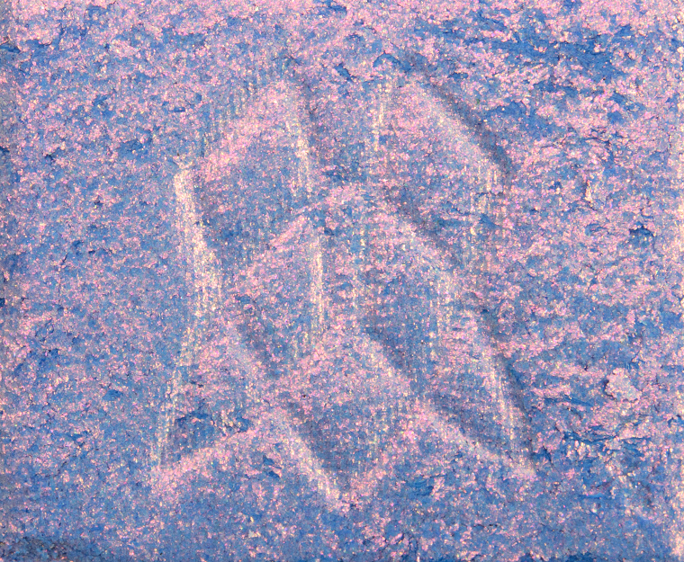 Clionadh Hilt Electric Multichrome Pressed Pigment