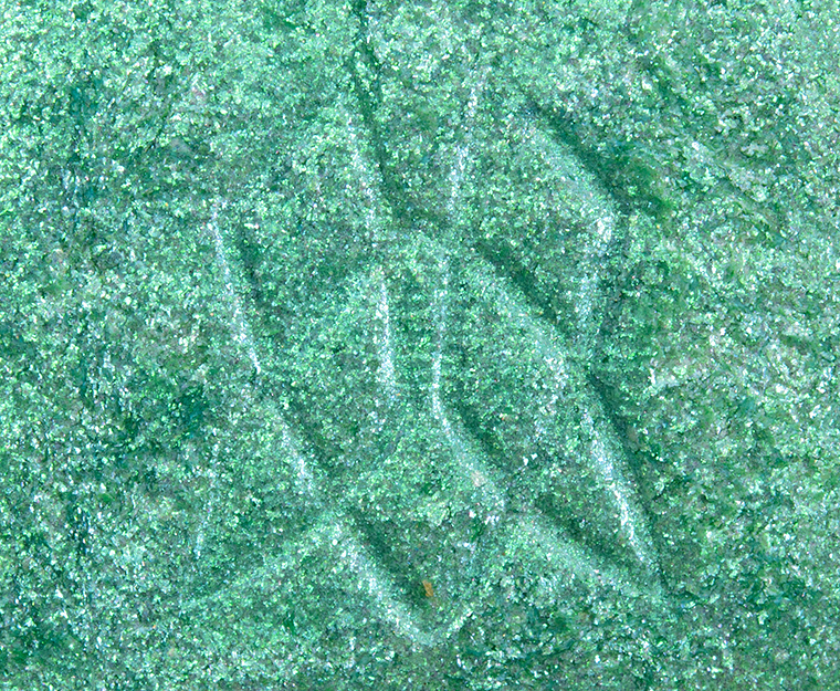 Clionadh Motif Electric Multichrome Eyeshadow