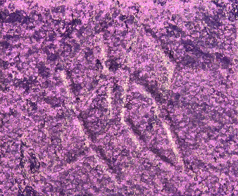 Clionadh Rayonnant Electric Multichrome Pressed Pigment