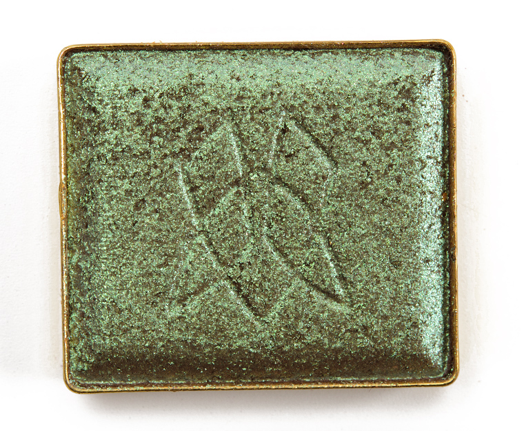 <p class="text-center">Clionadh Viridian Deep Iridescent Multichrome Eyeshadow</p>