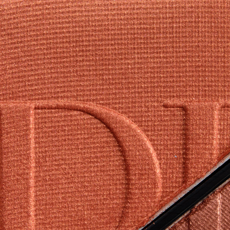<p class="text-center">Dior Mirror Mirror #1 High Colour Eyeshadow</p>