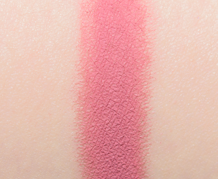 <p class="text-center">Give Me Glow Caught a Vibe Matte Pressed Shadow</p>