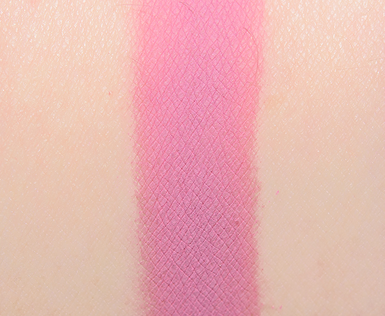 <p class="text-center">Give Me Glow Hangry Matte Pressed Shadow</p>