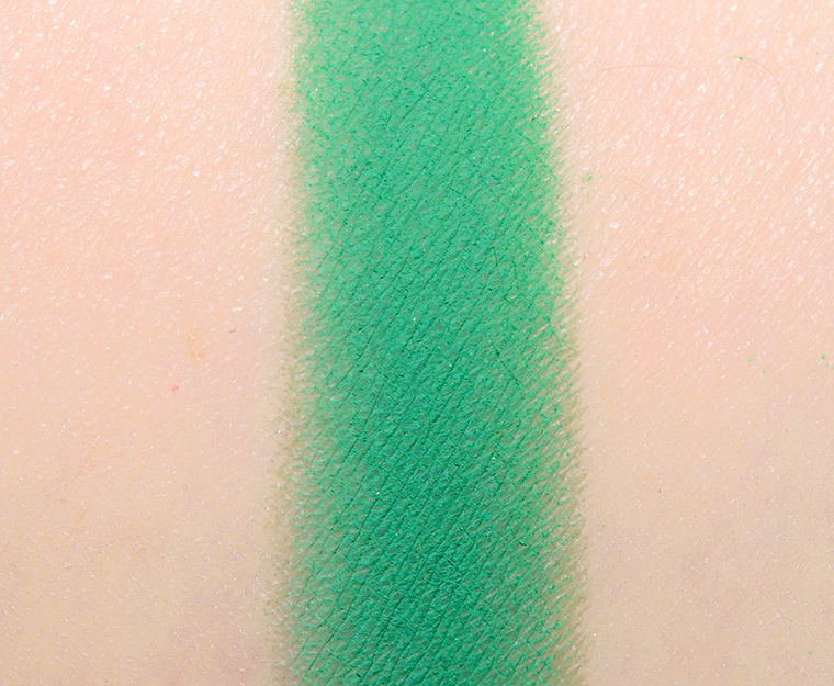 <p class="text-center">Give Me Glow Kelly Green Matte Pressed Shadow</p>