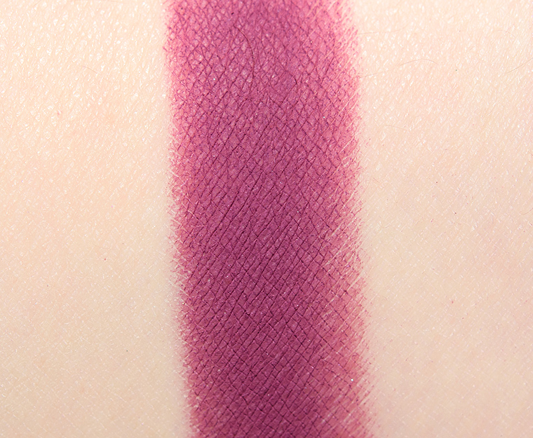 <p class="text-center">Give Me Glow Let's Play Light as a Feather Matte Pressed Pigment</p>