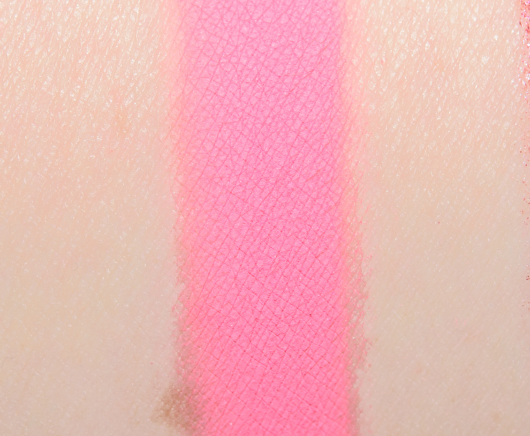 <p class="text-center">Give Me Glow Pop of Pink Matte Pressed Pigment</p>