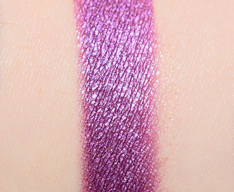 <p class="text-center">Sydney Grace Plum Power Pressed Pigment Shadow</p>