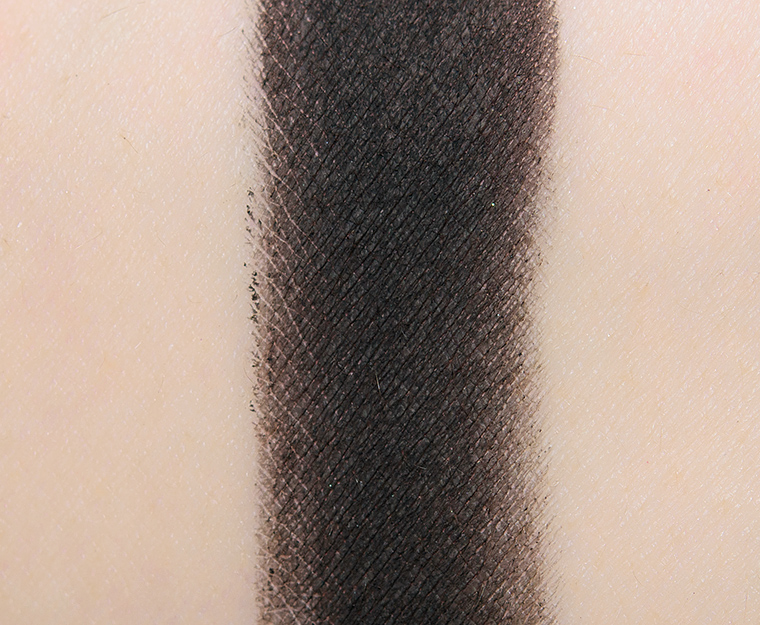 <p class="text-center">Natasha Denona Blackest Black (439CM) Creamy Matte Eye Shadow</p>