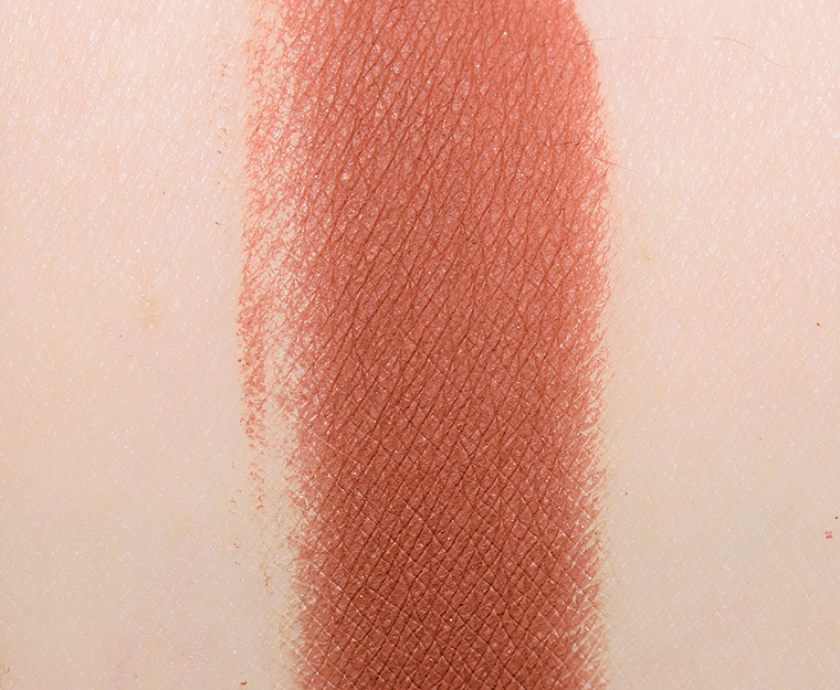 <p class="text-center">Natasha Denona Familia (452CM) Creamy Matte Eye Shadow</p>