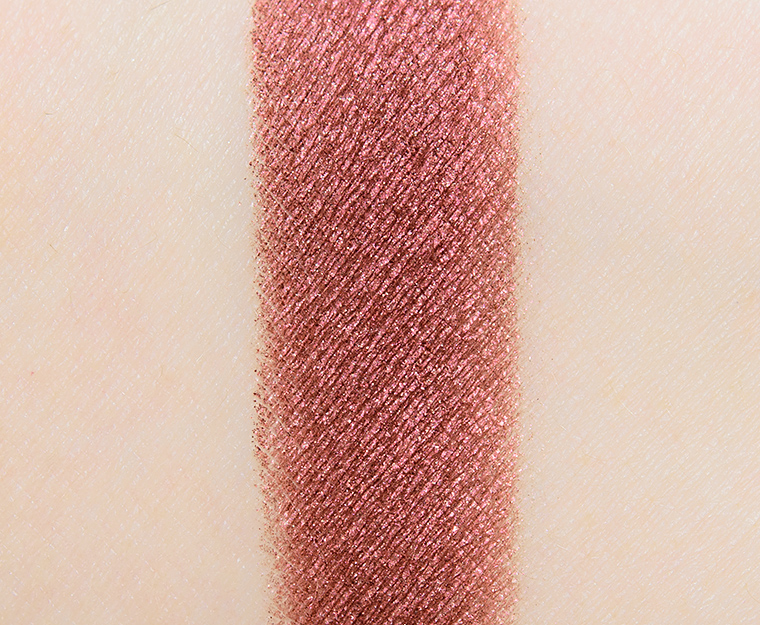 <p class="text-center">Natasha Denona Risk (446M) Metallic Eye Shadow</p>