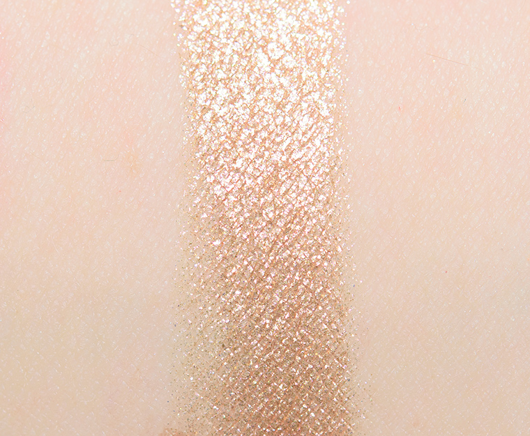 <p class="text-center">Natasha Denona Thrill (444DCS) Duo-Chrome Eyeshadow</p>