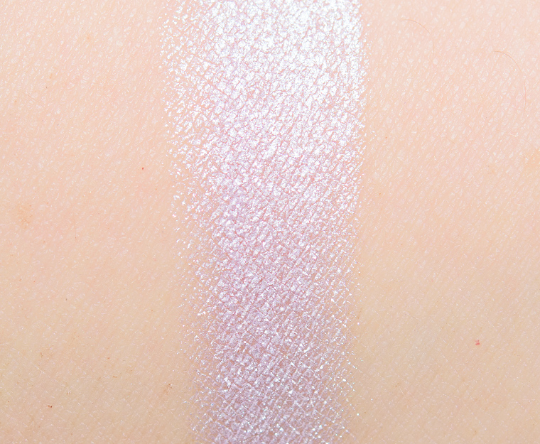 <p class="text-center">Pat McGrath Lunar Lavender EYEdols Eyeshadow</p>
