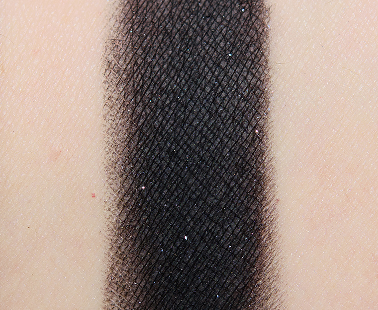 <p class="text-center">Dior Galactic #5 High Colour Eyeshadow</p>