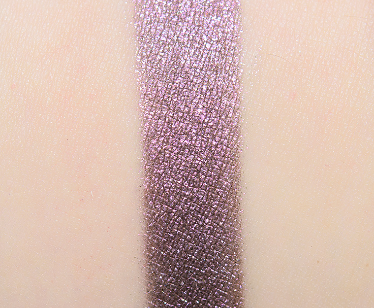 <p class="text-center">Kaleidos Flowing Haze (Radiate) Eyeshadow</p>