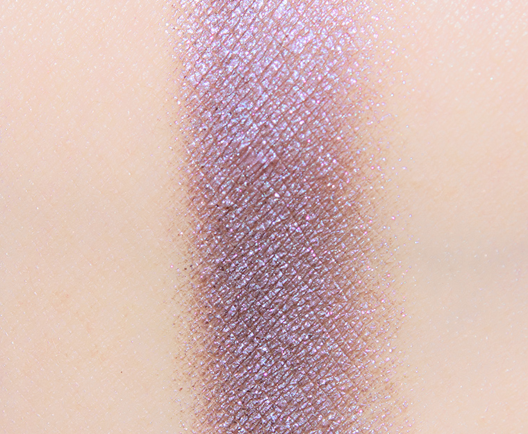 <p class="text-center">Urban Decay Ice Crater 24/7 Eyeshadow</p>