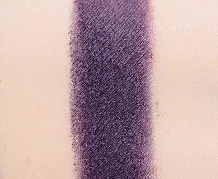 <p class="text-center">Glamlite Creeps and Crawls #10 Eyeshadow</p>