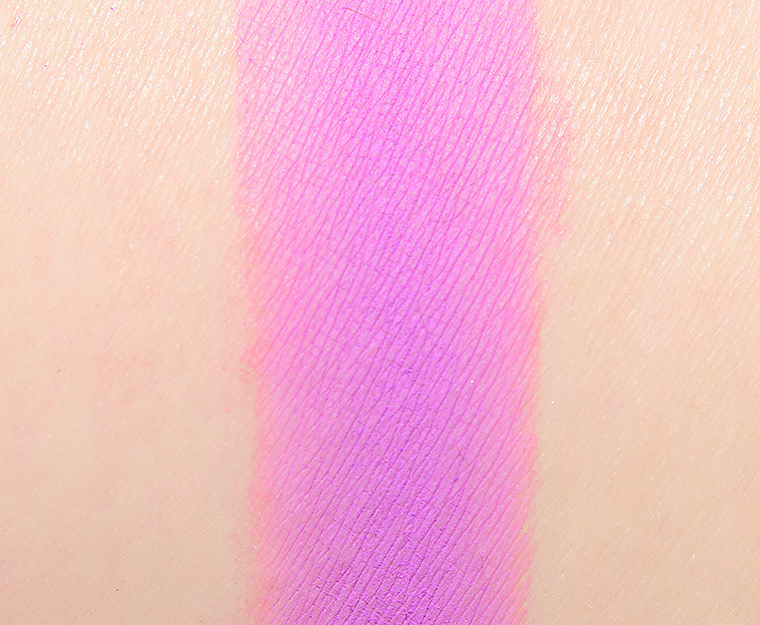 <p class="text-center">Glamlite Creeps and Crawls #6 Eyeshadow</p>