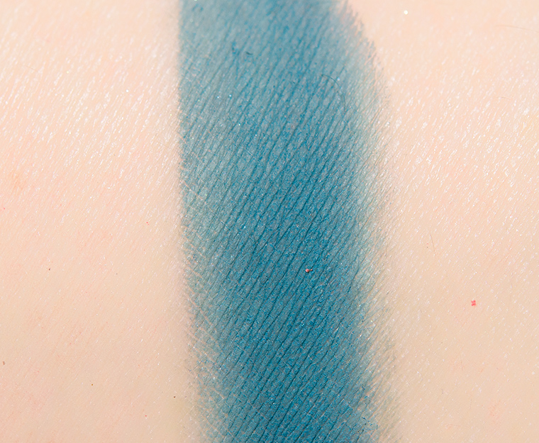 <p class="text-center">Glamlite Creeps and Crawls #8 Eyeshadow</p>