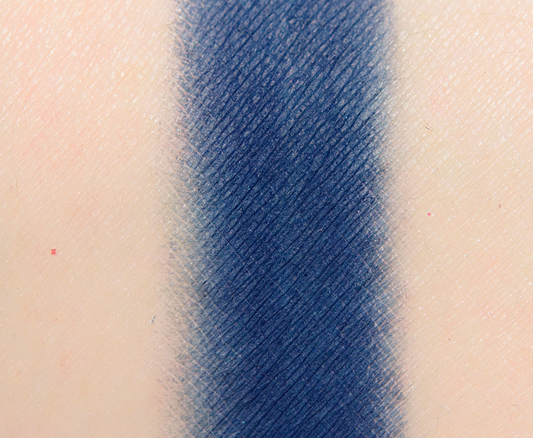 <p class="text-center">Glamlite Creeps and Crawls #9 Eyeshadow</p>