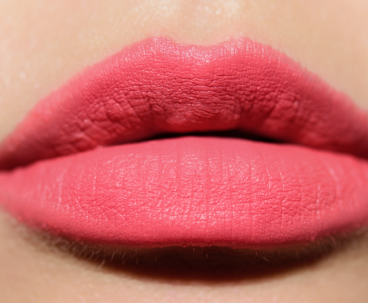 <p class="text-center">L'Oreal Le Coral Irreverent Colour Riche Intense Volume Matte Lipstick</p>