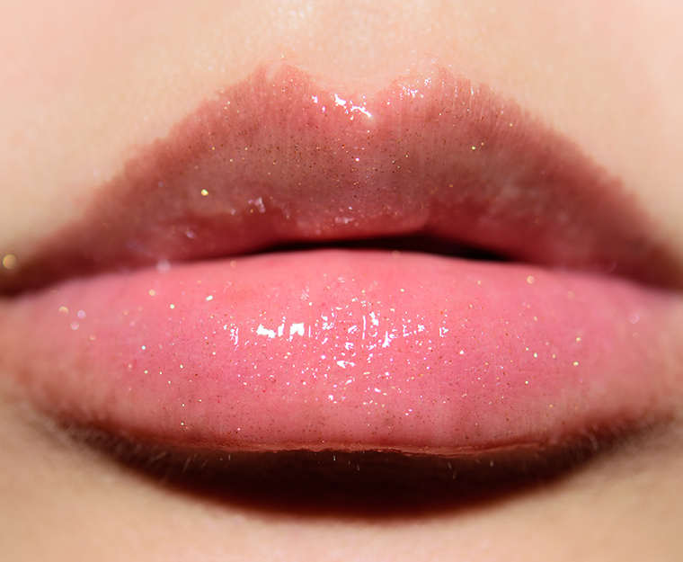 <p class="text-center">MAC Feelin' It Lipglass</p>