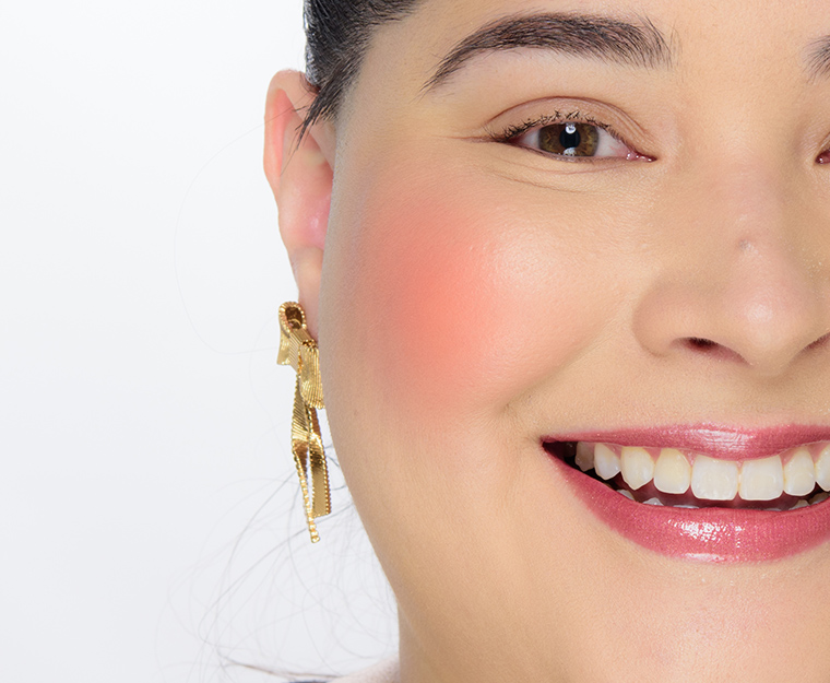 Benefit Shellie WANDERful World Silky-Soft Powder Blush
