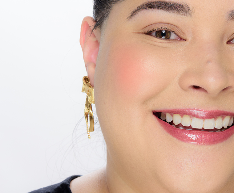 Benefit Sunny WANDERful World Silky-Soft Powder Blush
