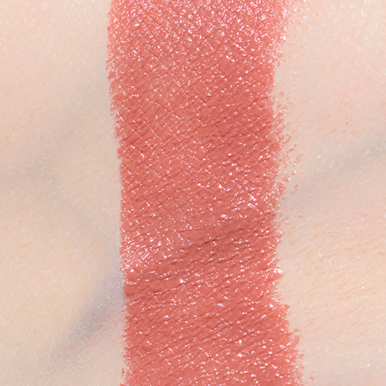 Charlotte Tilbury Chic Pink Kissing Lipstick