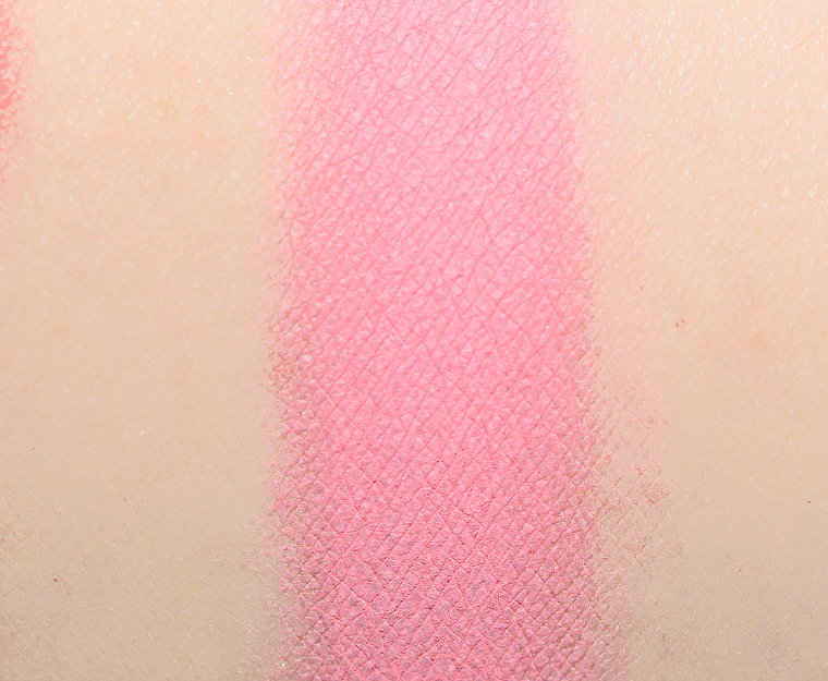 <p class="text-center">ColourPop Café Date Pressed Powder Shadow</p>
