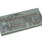 Give Me Glow Haunted Pumpkin 10-Pan Pressed Pigment Palette