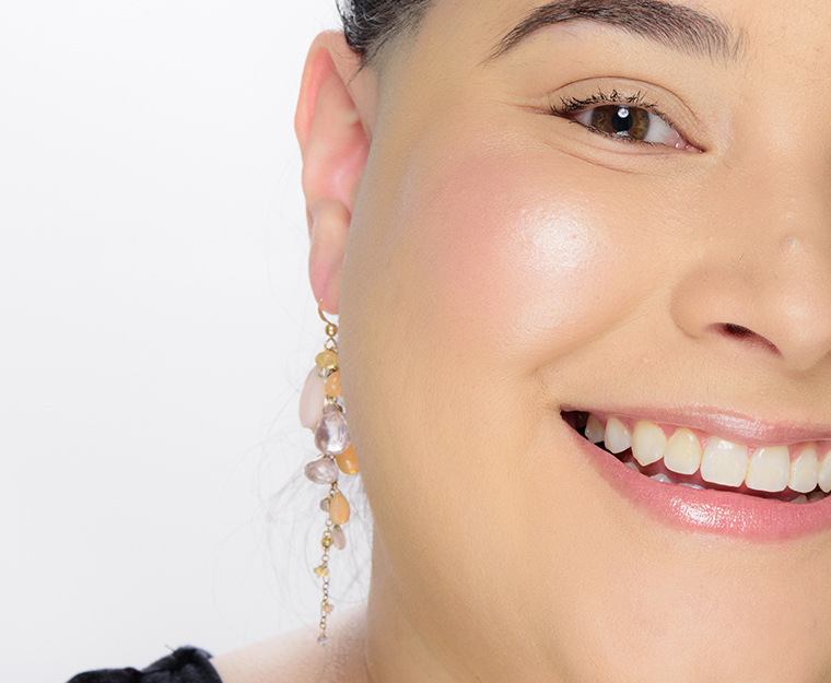 Charlotte Tilbury Champagne Glow Glow Glide Face Architect Highlighter
