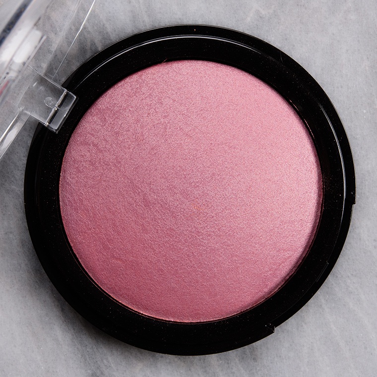 Essence Goldy Cassis Pure Nude Baked Blush