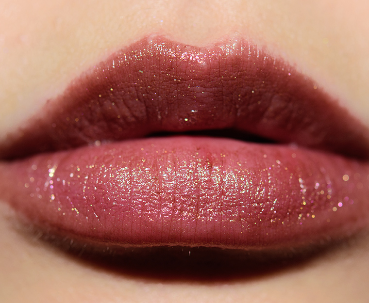 <p class="text-center">Isamaya Buck Luckykiss Diamond Lip Gloss Lipstick</p>