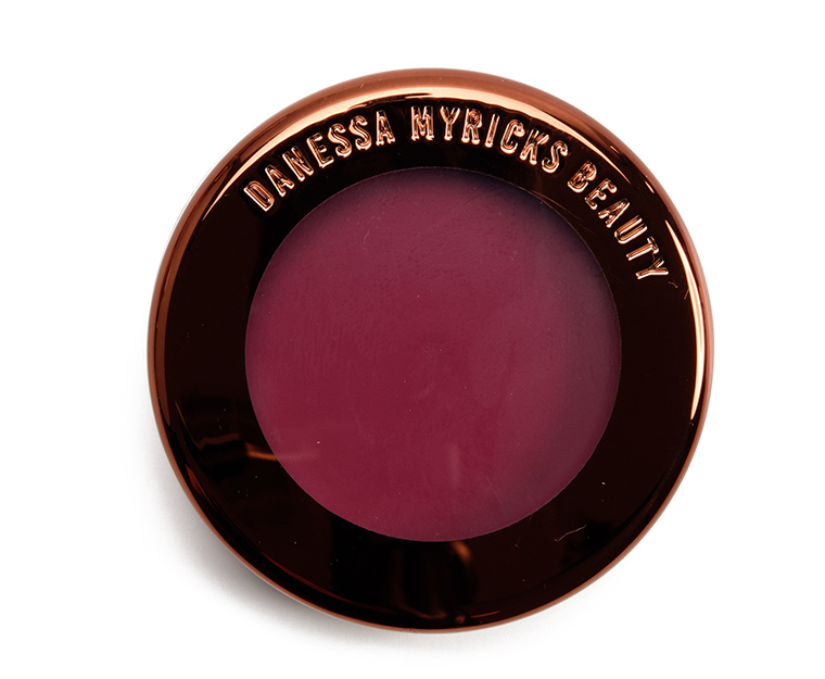 Danessa Myricks Dancing Queen Yummy Skin Blurring Balm Powder Flushed