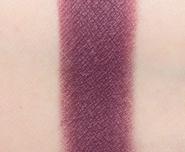 <p class="text-center">Natasha Denona Aiko (475CM) Creamy Matte Eye Shadow</p>