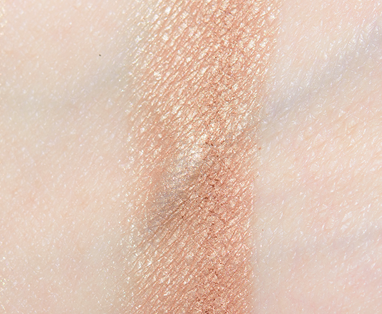 <p class="text-center">Dior Rivage #3 High Colour Eyeshadow</p>
