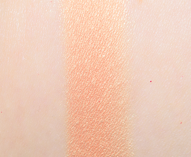 <p class="text-center">Dior Rivage #4 High Colour Eyeshadow</p>
