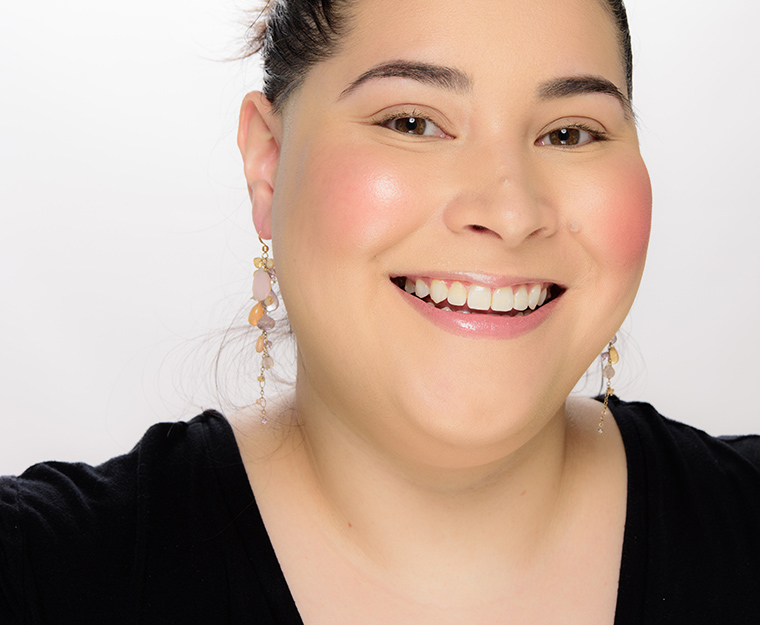 elf Berry Radiant Halo Glow Blush Beauty Wand
