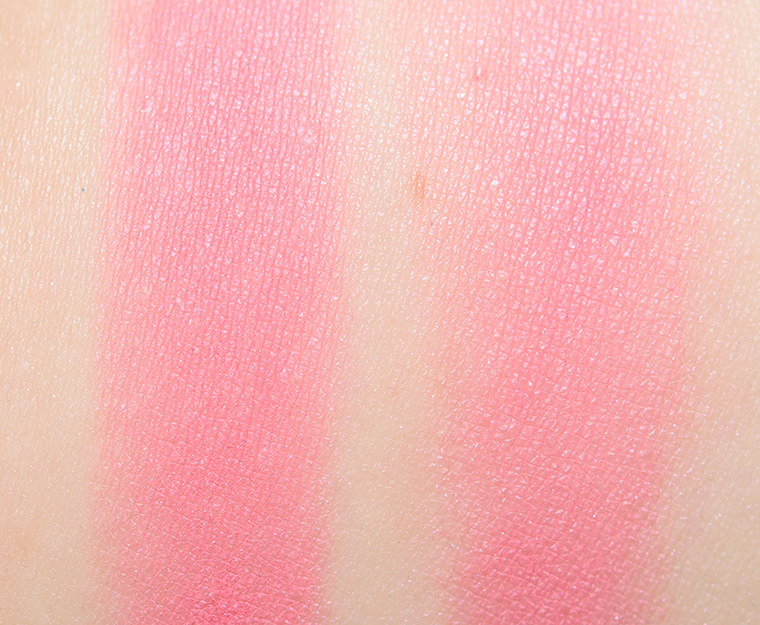<p class="text-center">Giorgio Armani Amore (51) Glow Blush</p>