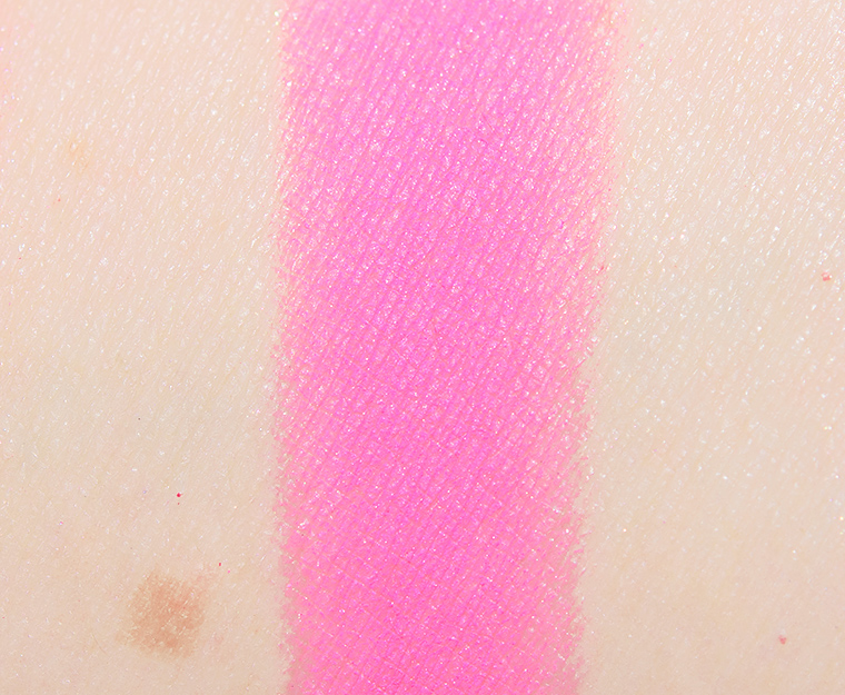 <p class="text-center">Lethal Cosmetics Thorn Pressed Powder Shadow</p>