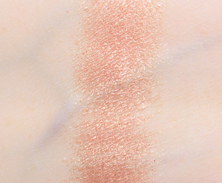 <p class="text-center">MAC Internet Star Connect in Colour Eyeshadow</p>