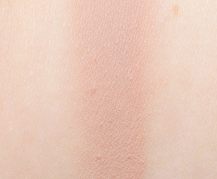 <p class="text-center">MAC Logged Out Connect in Colour Eyeshadow</p>